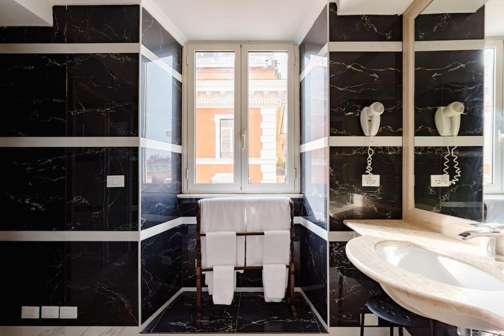 41 Nazionale Suite 41 Rome Exterior photo