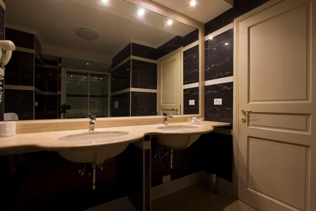 41 Nazionale Suite 41 Rome Exterior photo